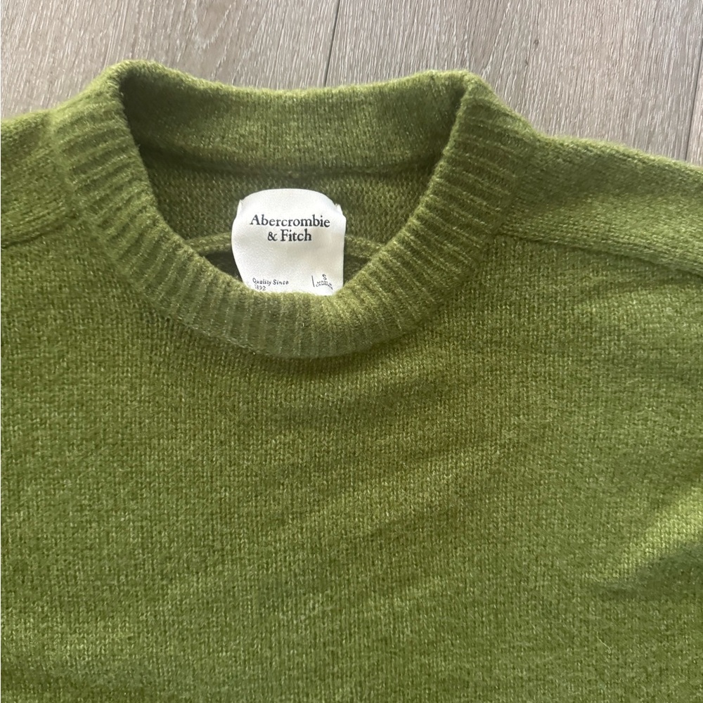 Abercrombie & Fitch women Crewneck Sweater - O Green
